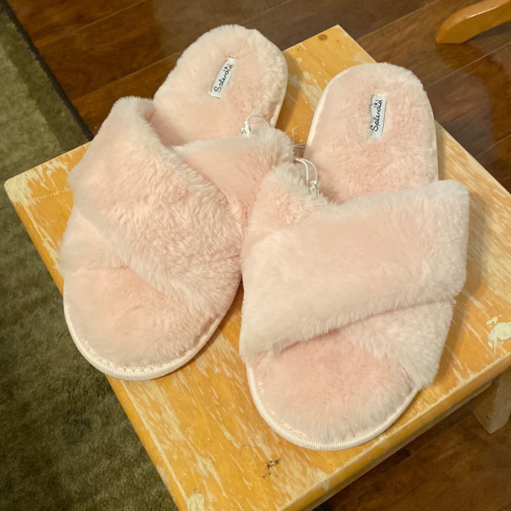 NWT - Splendid Slippers